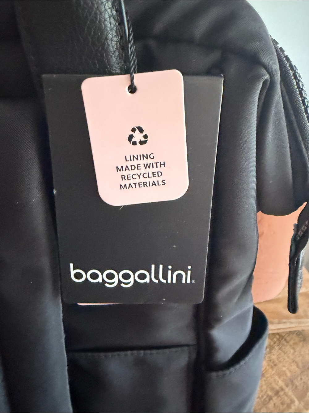 Baggallini Soho Backpack Black- Sleek Everyday/ Travel Bag NWT - Picture 3 of 11